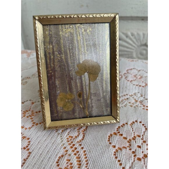Vintage 1960s Brass Frame With Pressed Four-Leaf Clover Art - Picture 2 of 12